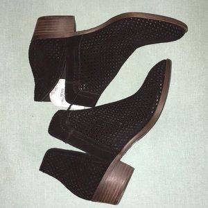 women’s black lucky brand booties